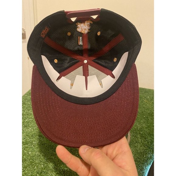 Retro Vintage Inspired Cleveland Cavs Basketball Split Bar Snapback hat gold - Picture 8 of 10